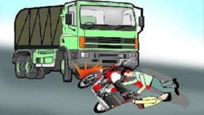 UP news: Truck crushes labourer riding a bike, labourer dies on the spot